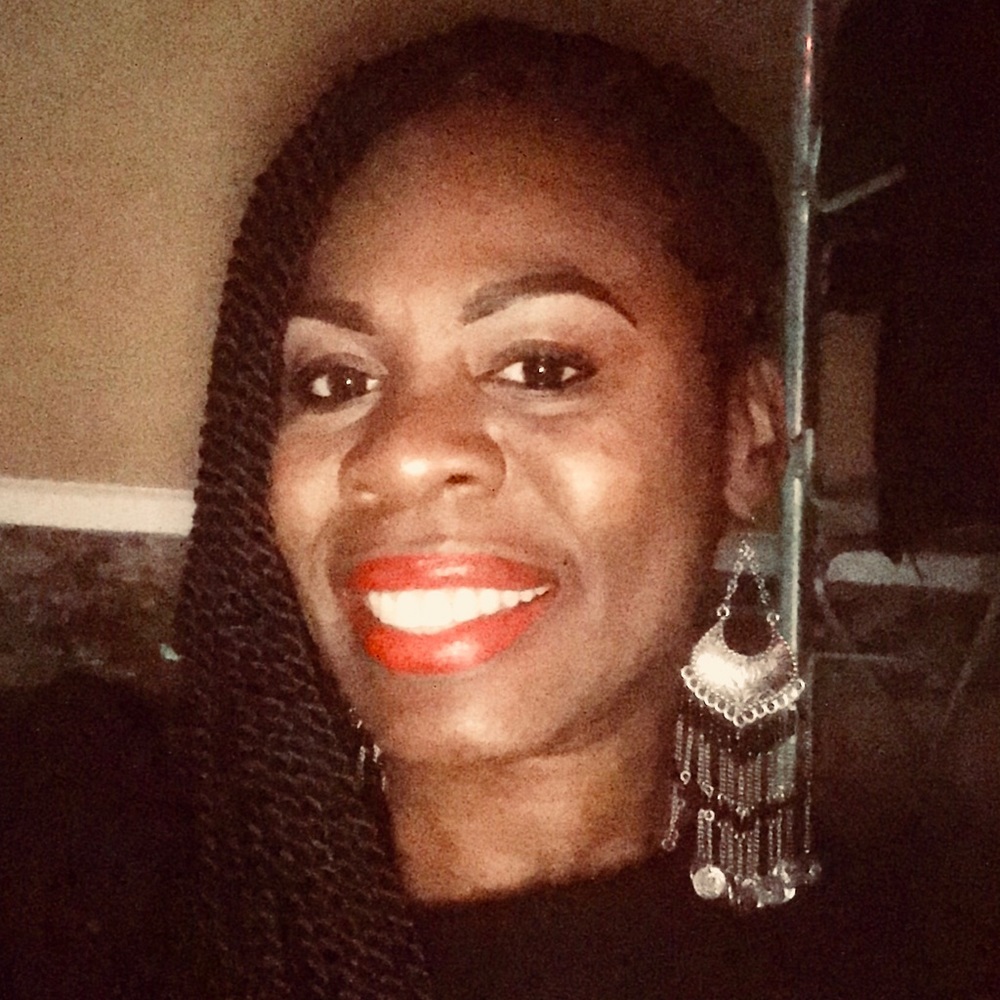 Meet your Posher, Monique